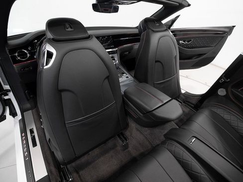 Used 2020 Bentley Continental GT image 39