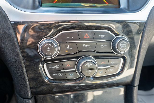 Used 2018 Chrysler 300 Limited w/ Safetytec Plus Group AWD/4WD image 28