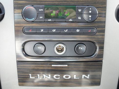 Used 2007 Lincoln Mark LT 2WD image 18