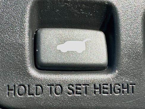 Used 2018 Honda CR-V Touring image 32