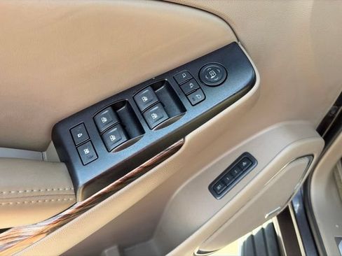 Used 2015 GMC Yukon SLT RWD image 12