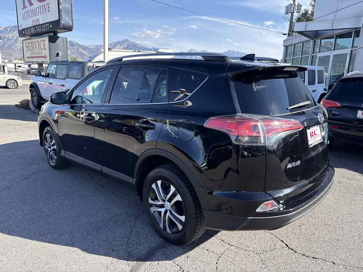 Used 2017 Toyota RAV4 LE w/ Carpet Mat Package FWD image 7