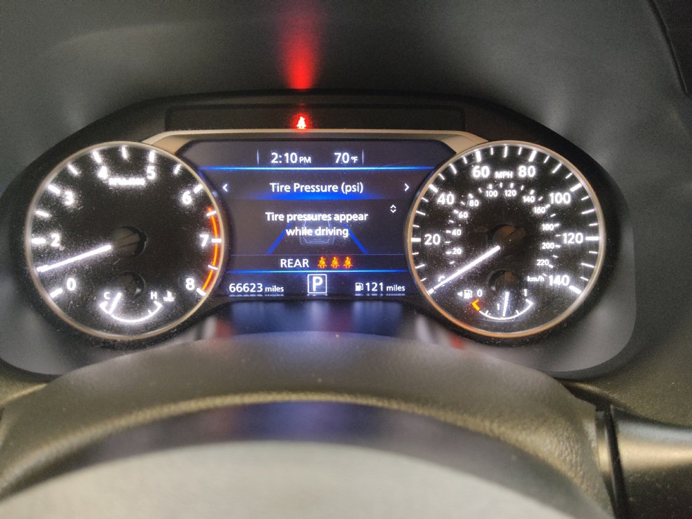 Used 2023 Nissan Altima 2.5 SV FWD image 23