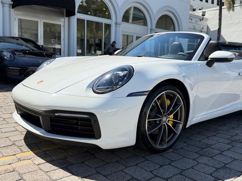 Used 2023 Porsche 911 Carrera RWD image 5