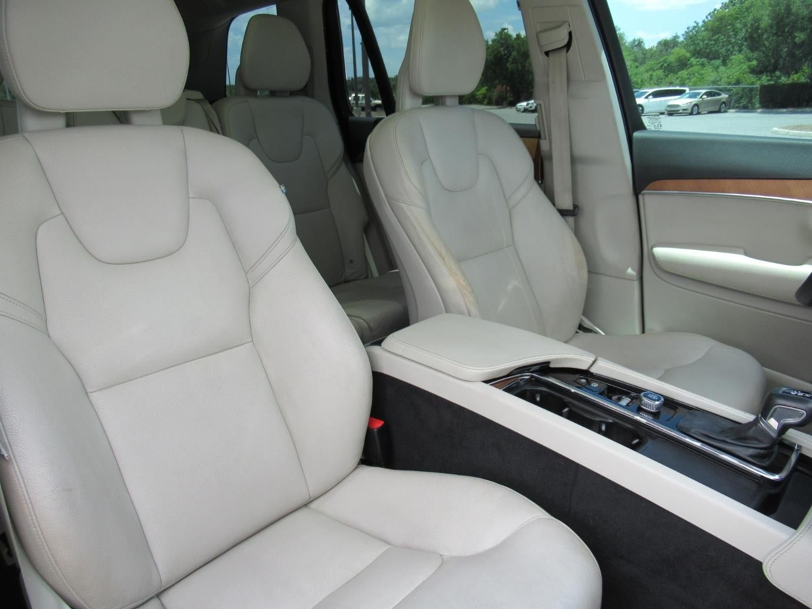 Used 2021 Volvo XC90 T6 Momentum w/ Advanced Package AWD/4WD image 9