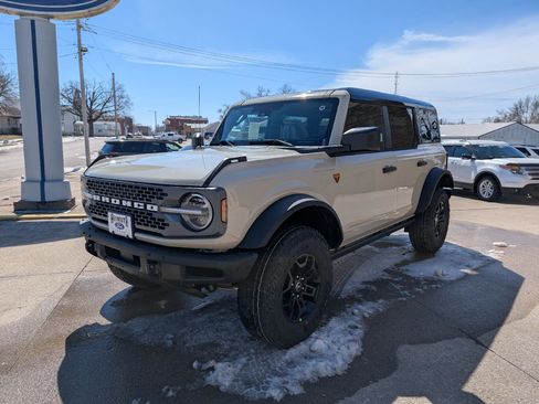New 2026 Ford Bronco Badlands AWD/4WD image 2