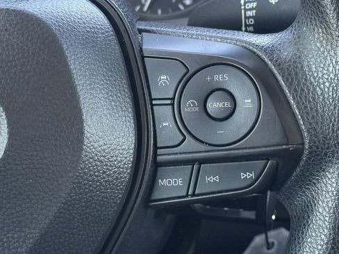 Used 2025 Toyota Corolla LE FWD image 15