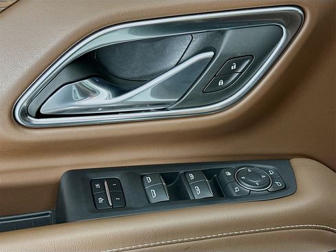 Used 2024 Chevrolet Tahoe High Country w/ Advanced Technology Package image 19