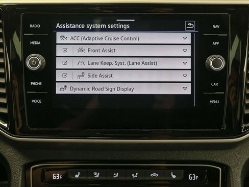 Certified 2022 Volkswagen Atlas Cross Sport SEL R-Line AWD/4WD image 37