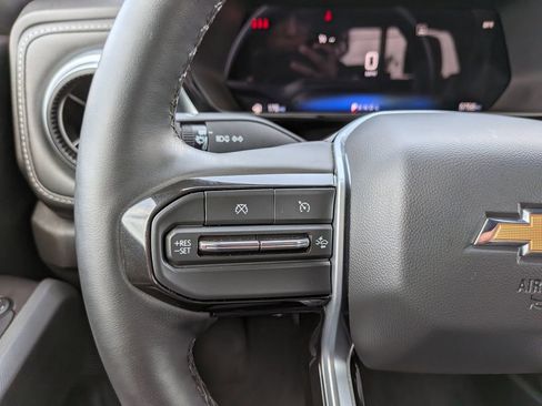 Used 2025 Chevrolet Colorado LT w/ LT Convenience Package RWD image 16