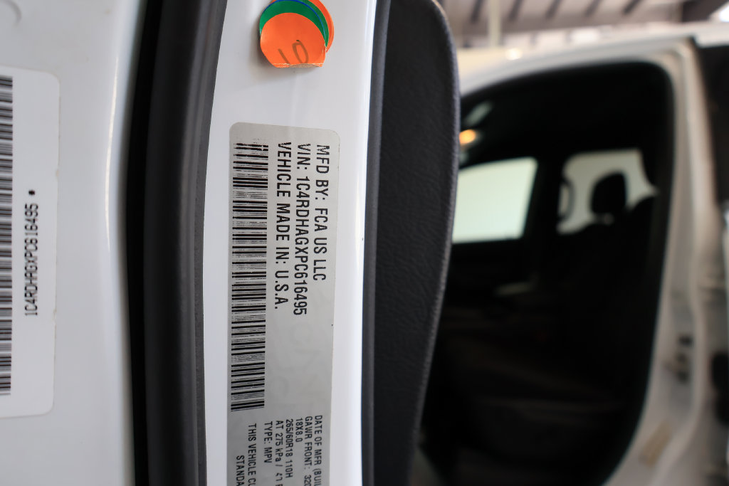 Used 2023 Dodge Durango SXT RWD image 34