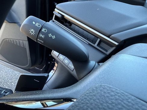 Used 2026 Toyota bZ XLE Plus image 31