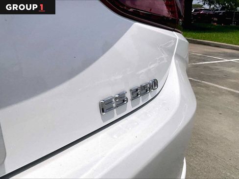 Used 2025 Lexus ES 350 w/ Premium Package FWD image 28