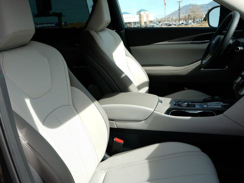 Certified 2026 INFINITI QX60 Luxe w/ Cargo Package image 32