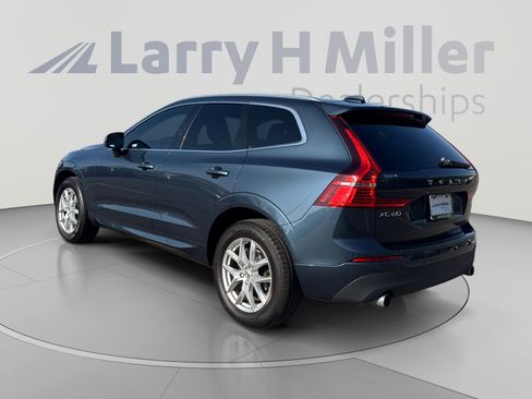 Used 2021 Volvo XC60 T5 Momentum w/ Advanced Package AWD/4WD image 3
