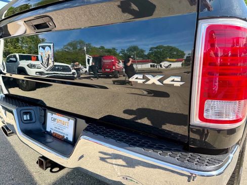 Used 2017 RAM 1500 Laramie AWD/4WD image 12