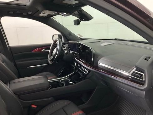 Used 2024 Chevrolet Traverse RS w/ LPO, Floor Liner Package image 32