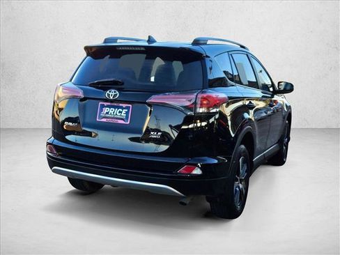 Used 2018 Toyota RAV4 XLE image 5
