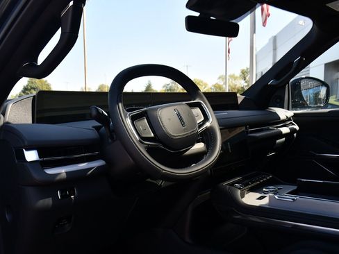 New 2025 Lincoln Navigator Reserve w/ Jet Appearance Package image 11