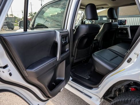 Used 2024 Toyota 4Runner Limited AWD/4WD image 52