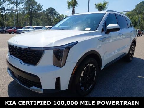 Used 2025 Kia Sorento S image 1