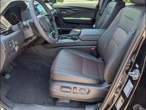 New 2026 Honda Ridgeline Black Edition image 10