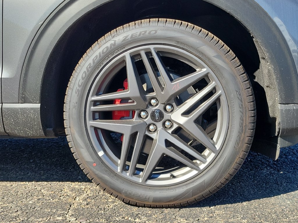 New 2026 Ford Explorer ST-Line w/ ST-Line Street Pack AWD/4WD image 9