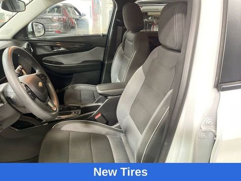 Used 2025 Chevrolet TrailBlazer LT AWD/4WD image 11