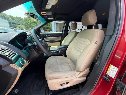 Used 2016 Ford Explorer FWD image 8