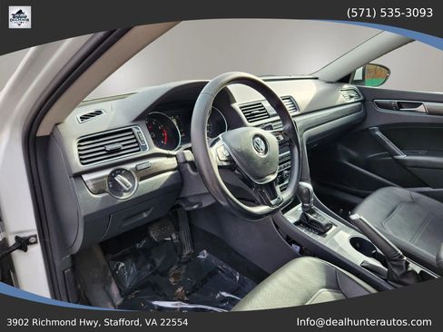 Used 2018 Volkswagen Passat 2.0T SE FWD image 27