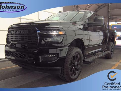 Used 2025 RAM 2500 Big Horn AWD/4WD image 1