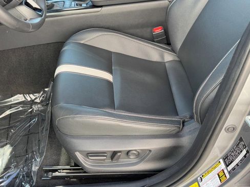 Used 2025 Toyota Camry Hybrid image 24