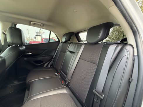 Used 2020 Buick Encore Preferred image 25
