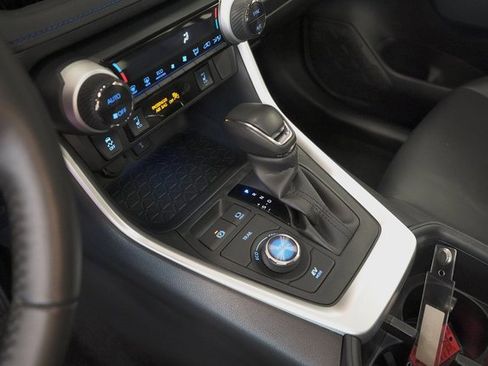 Certified 2022 Toyota RAV4 XSE image 21