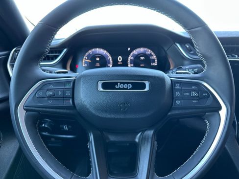 Used 2024 Jeep Grand Cherokee L Laredo image 23