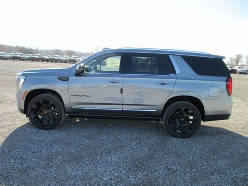 New 2026 GMC Yukon Denali image 7