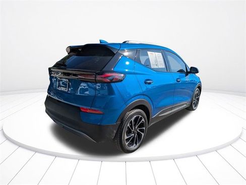 Used 2023 Chevrolet Bolt EUV Premier w/ Sun & Sound Package image 4