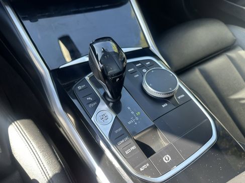 Used 2019 BMW 330i Sedan w/ Premium Package image 24