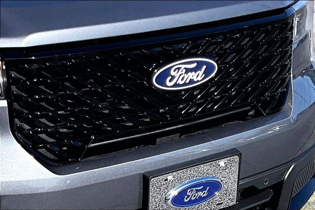 Used 2026 Ford Maverick Lariat w/ Black Appearance Package AWD/4WD image 34