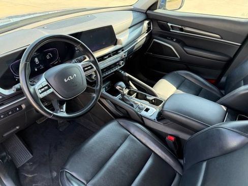 Used 2025 Kia Telluride S AWD/4WD image 14