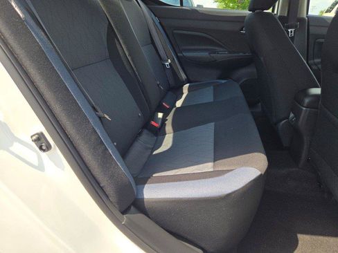 Used 2025 Nissan Versa SV FWD image 7