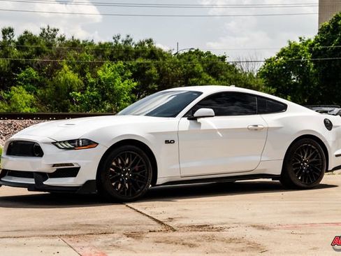 Used 2020 Ford Mustang GT w/ GT Performance Package RWD image 4