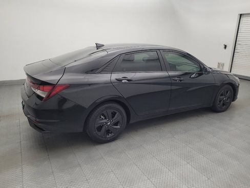 Used 2022 Hyundai Elantra SEL w/ Convenience Package FWD image 10