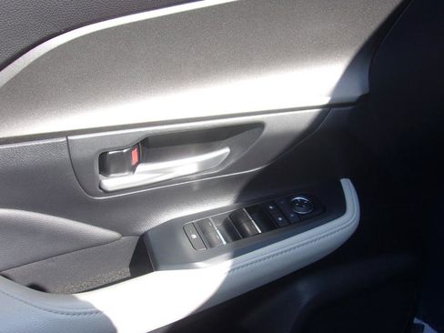 Used 2024 Toyota Grand Highlander AWD image 8