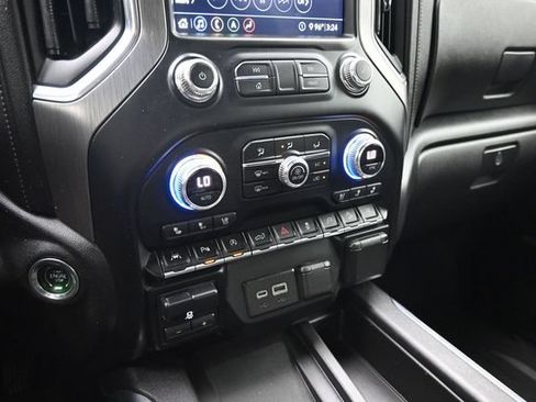 Used 2020 GMC Sierra 1500 Denali w/ Denali Carbonpro Edition AWD/4WD image 9