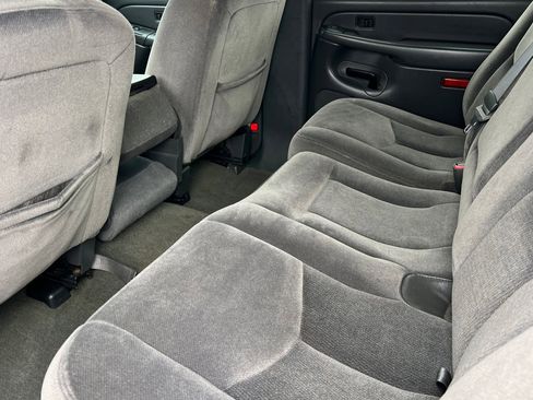 Used 2005 GMC Sierra 2500 SLE w/ Heavy-Duty Power Package image 9