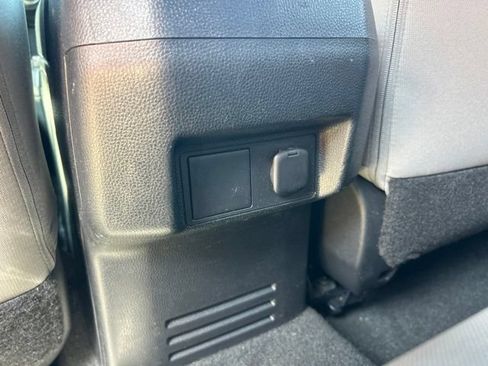 Used 2024 Toyota Tacoma SR5 AWD/4WD image 13