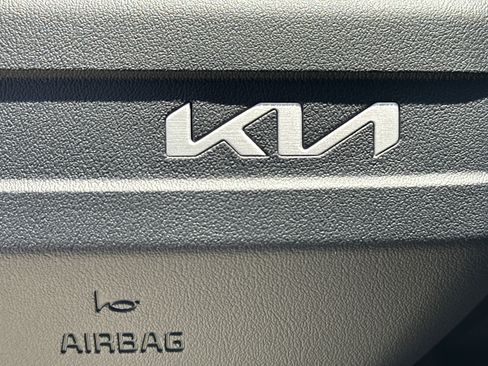 New 2026 Kia Sorento LX FWD image 24
