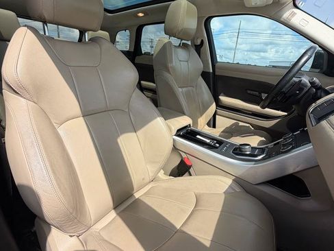Used 2017 Land Rover Range Rover Evoque SE AWD/4WD image 46
