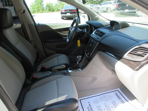 Used 2016 Buick Encore FWD image 23